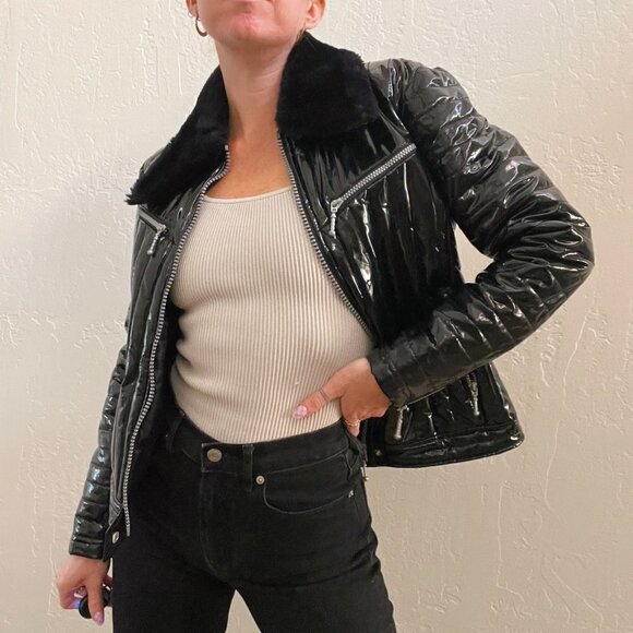 Vintage 90s/Y2K Black Faux Patent Leather Fur Collar Zip Up Jack - Picture 4 of 7